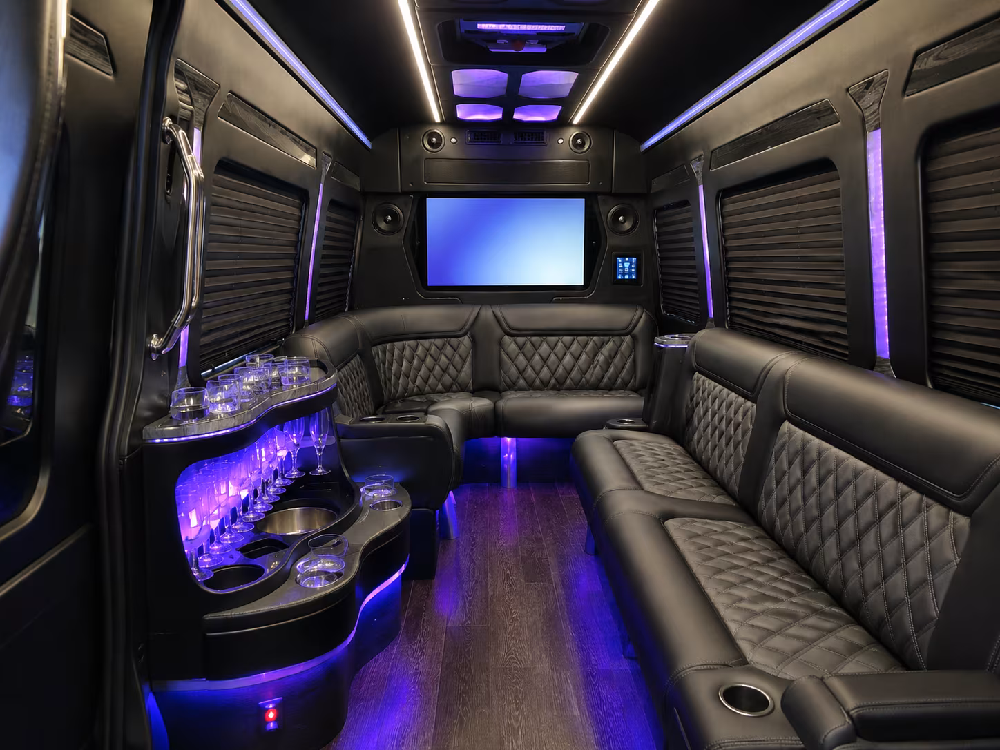 lakelandcharterbusservices com is how lakeland schools find buses for tampa and orlando field trips