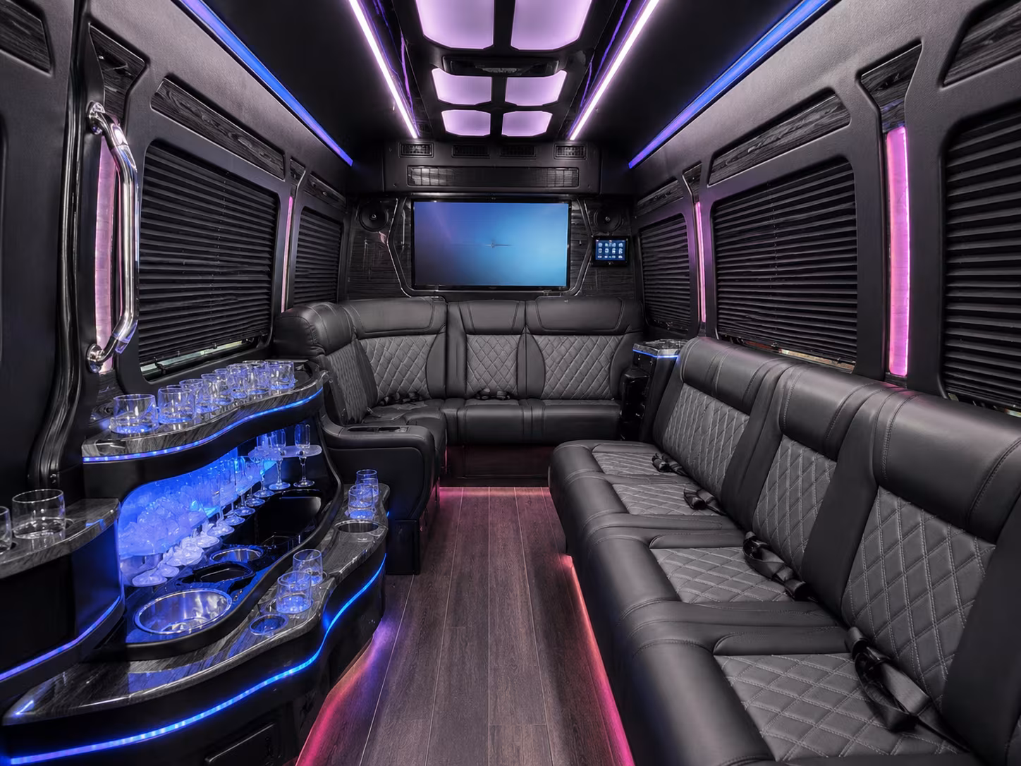 lock in your lakeland prom bus before the calendar fills