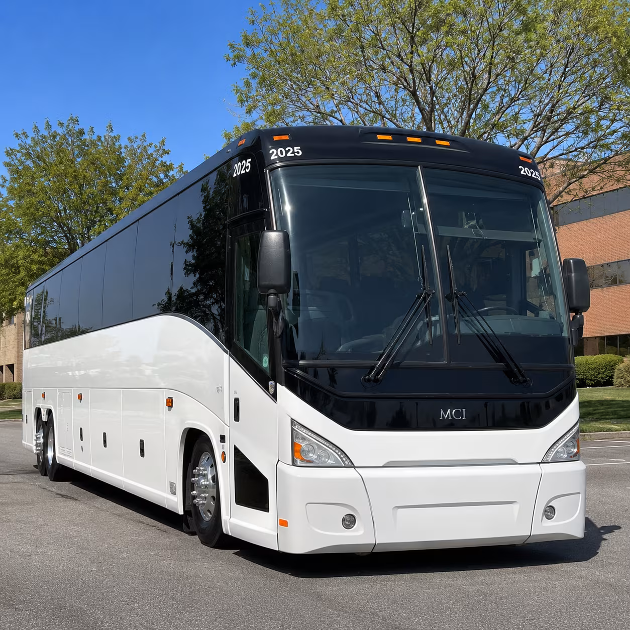 sun n fun aerospace expo group shuttles